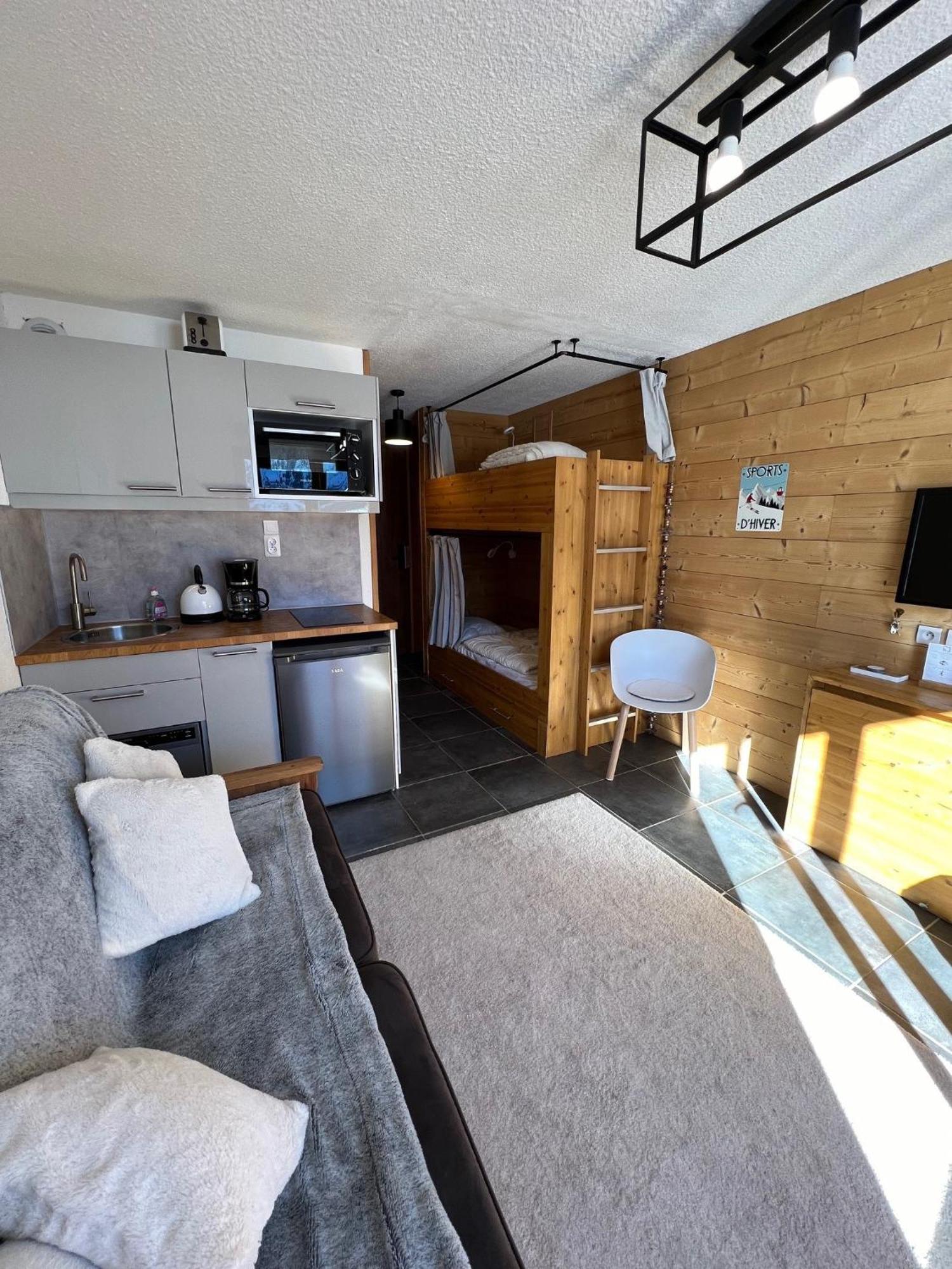 Le By Lilou Apartment *